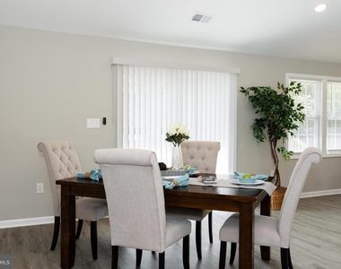 9520 48th Avenue - Photo Thumbnail 23