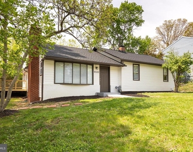 9520 48th Avenue - Photo Thumbnail 2