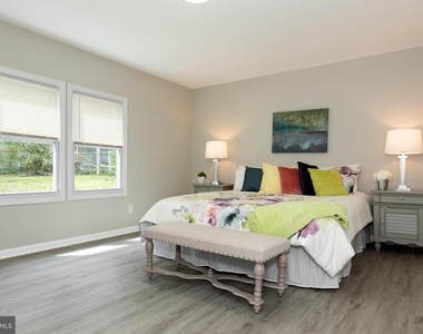 9520 48th Avenue - Photo Thumbnail 26
