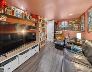 4409 Polk Street Ne - Photo Thumbnail 13