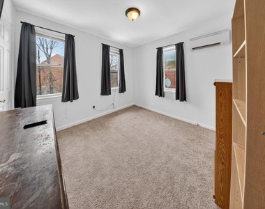 4409 Polk Street Ne - Photo Thumbnail 8