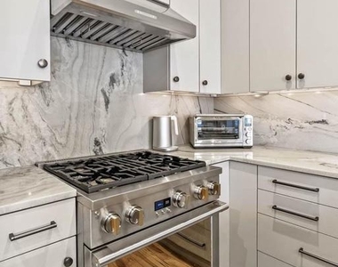 1224 R Street Nw - Photo Thumbnail 8