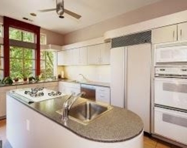 1312 R Street Nw - Photo Thumbnail 2