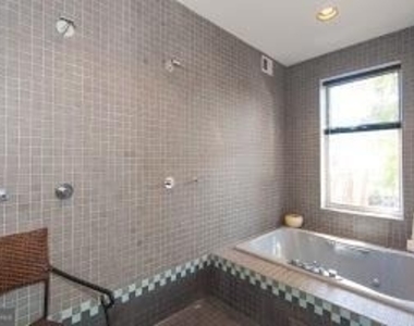 1312 R Street Nw - Photo Thumbnail 3
