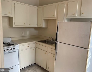 3030 Wisconsin Avenue Nw - Photo Thumbnail 3