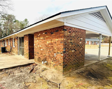4736 Rosehill Road - Photo Thumbnail 14