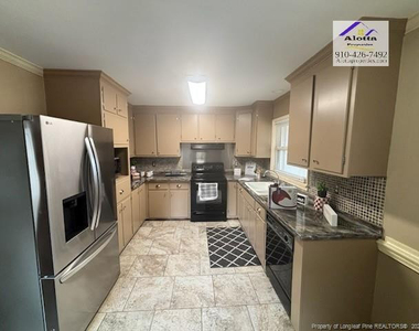 1817 Mcgougan Road - Photo Thumbnail 9