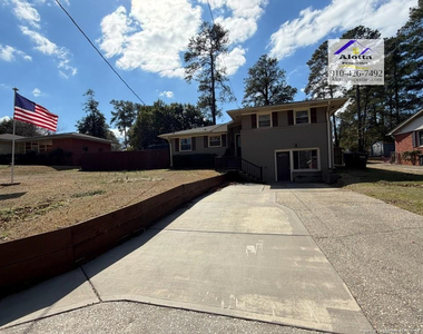 1817 Mcgougan Road - Photo Thumbnail 2
