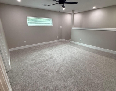 201 N Vandeveer St - Photo Thumbnail 20