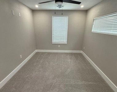 201 N Vandeveer St - Photo Thumbnail 22