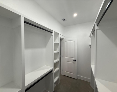 201 N Vandeveer St - Photo Thumbnail 12