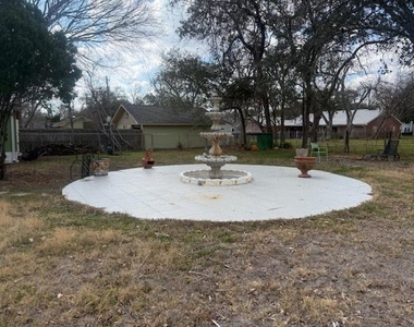 600 Pecan Ave - Photo Thumbnail 13