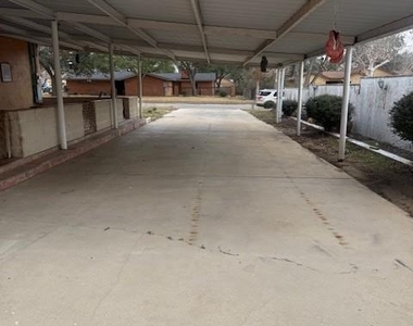 600 Pecan Ave - Photo Thumbnail 14