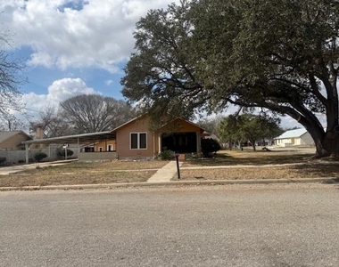 600 Pecan Ave - Photo Thumbnail 17