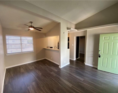 4314 Gillis St - Photo Thumbnail 1