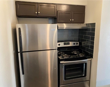 4314 Gillis St - Photo Thumbnail 3