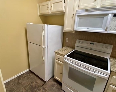 2802 Nueces St - Photo Thumbnail 1