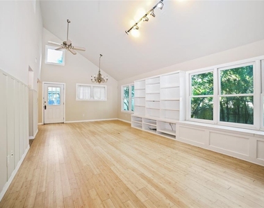 2716 E 22nd St - Photo Thumbnail 1