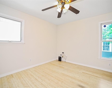 2716 E 22nd St - Photo Thumbnail 5