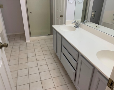 17130 Copperhead Dr - Photo Thumbnail 10