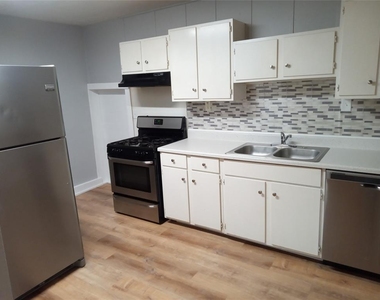 4500 Avenue D Ave - Photo Thumbnail 5