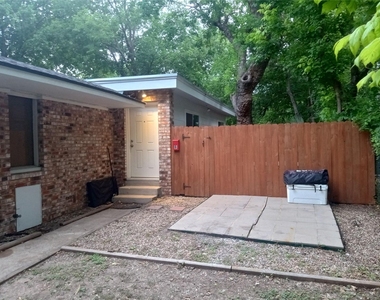 4500 Avenue D Ave - Photo Thumbnail 18
