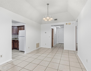 3544 Villa Place - Photo Thumbnail 2
