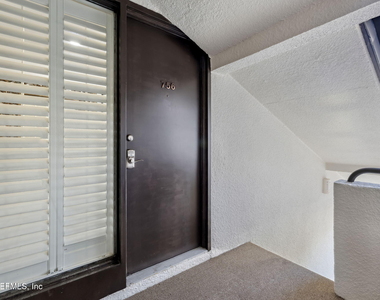756 Spinnakers Reach Drive - Photo Thumbnail 5