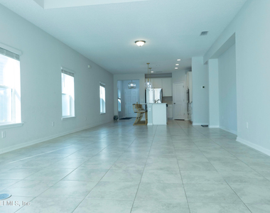 132 Starnberg Court - Photo Thumbnail 10