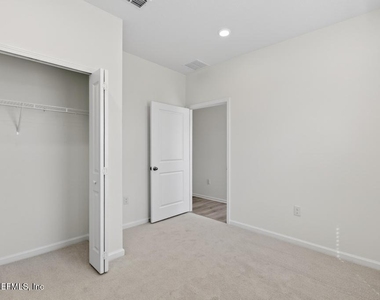 368 Woods Lane - Photo Thumbnail 19