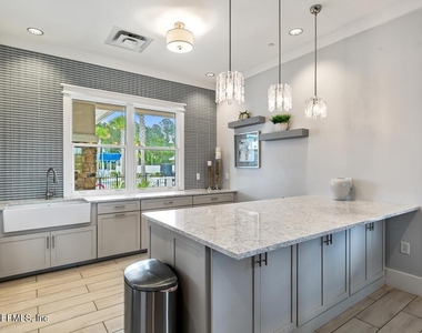 368 Woods Lane - Photo Thumbnail 54
