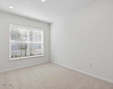368 Woods Lane - Photo Thumbnail 23