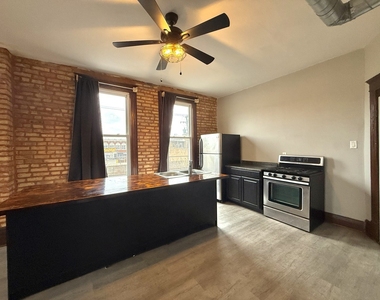 2141 S Marshall Boulevard - Photo Thumbnail 6