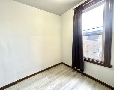 2141 S Marshall Boulevard - Photo Thumbnail 12