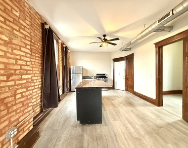 2141 S Marshall Boulevard - Photo Thumbnail 8