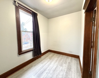 2141 S Marshall Boulevard - Photo Thumbnail 10