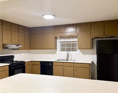 524 Julius Dr - Photo Thumbnail 6
