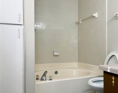 524 Julius Dr - Photo Thumbnail 13