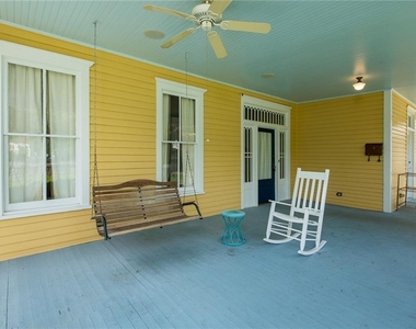 765 Woodland Avenue Se - Photo Thumbnail 2