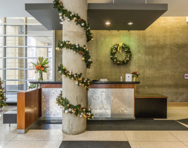 700 N Larrabee Street - Photo Thumbnail 4