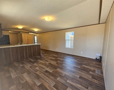 16299 Crockett Martin Estates Drive - Photo Thumbnail 2