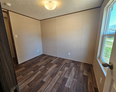 16299 Crockett Martin Estates Drive - Photo Thumbnail 20