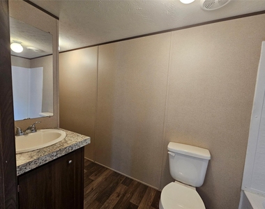 16299 Crockett Martin Estates Drive - Photo Thumbnail 17