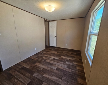 16299 Crockett Martin Estates Drive - Photo Thumbnail 22