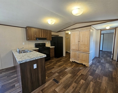 16299 Crockett Martin Estates Drive - Photo Thumbnail 11
