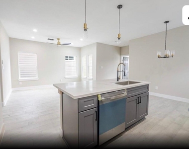 8713 Westcott Rd Road - Photo Thumbnail 5