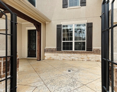 27 Tioga Place - Photo Thumbnail 1