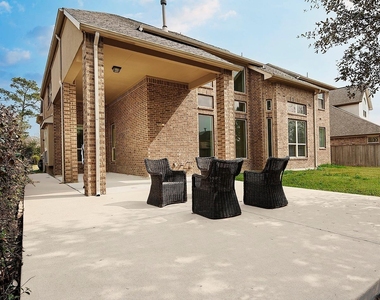 27 Tioga Place - Photo Thumbnail 33