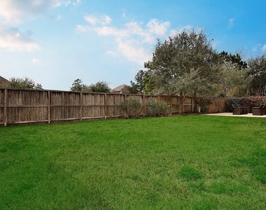 27 Tioga Place - Photo Thumbnail 32