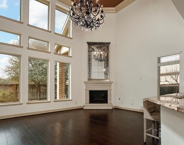 27 Tioga Place - Photo Thumbnail 9
